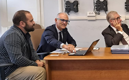 <strong>Francesco Giglio</strong>
<span><br>
PO Sarno asl salerno
<strong>TESI</strong><br>
Ragade anale cronica: nuova proposta di classificazione di algoritmo terapeutico.
</span>